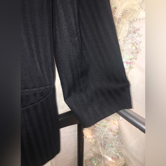 Sweetbriar | Women’s Black Pin Stripe Pattern Blazer Jacket - Picture 6 of 12